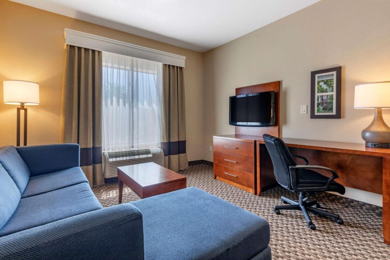 Comfort Suites Лафкін Екстер'єр фото