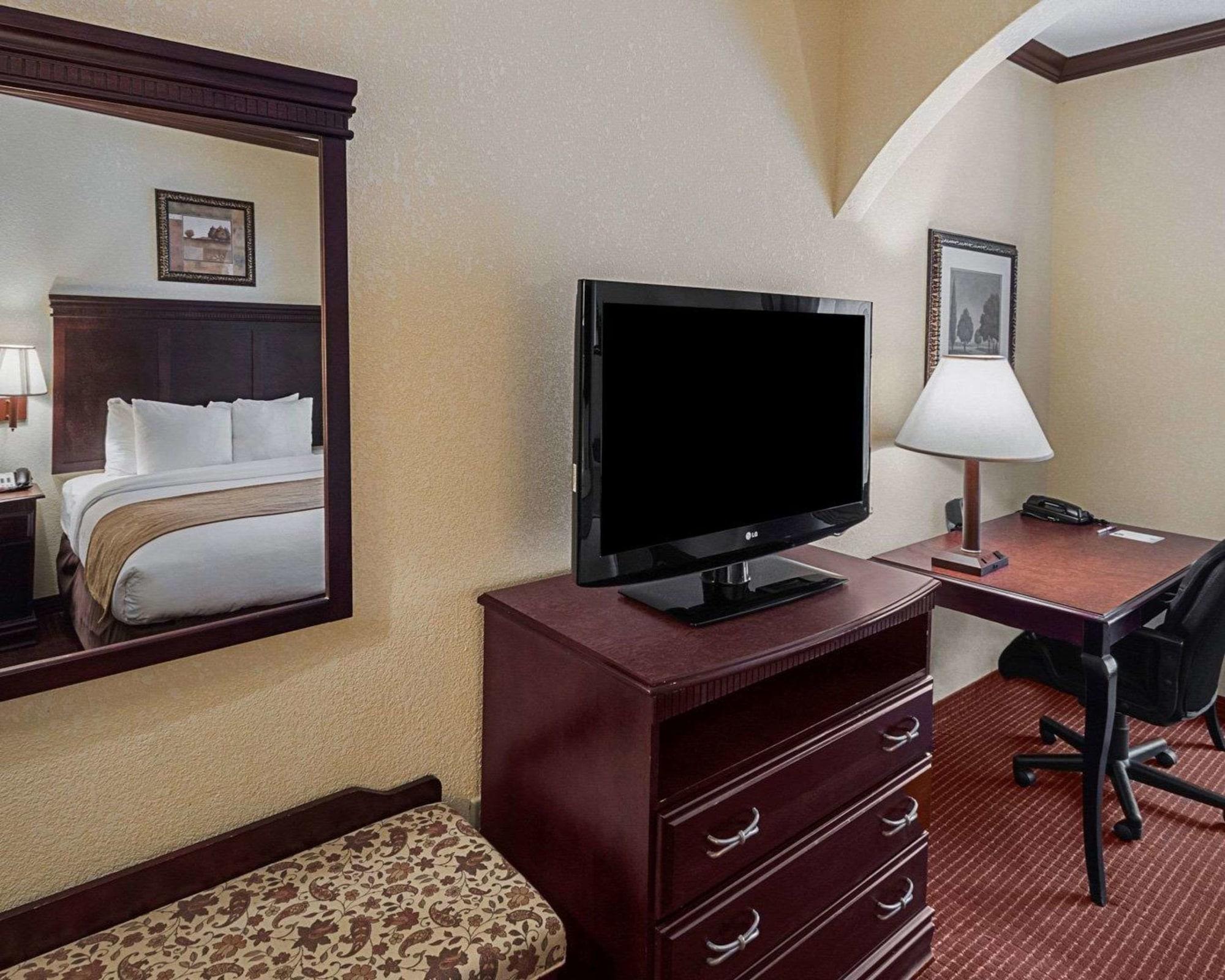 Comfort Suites Лафкін Екстер'єр фото