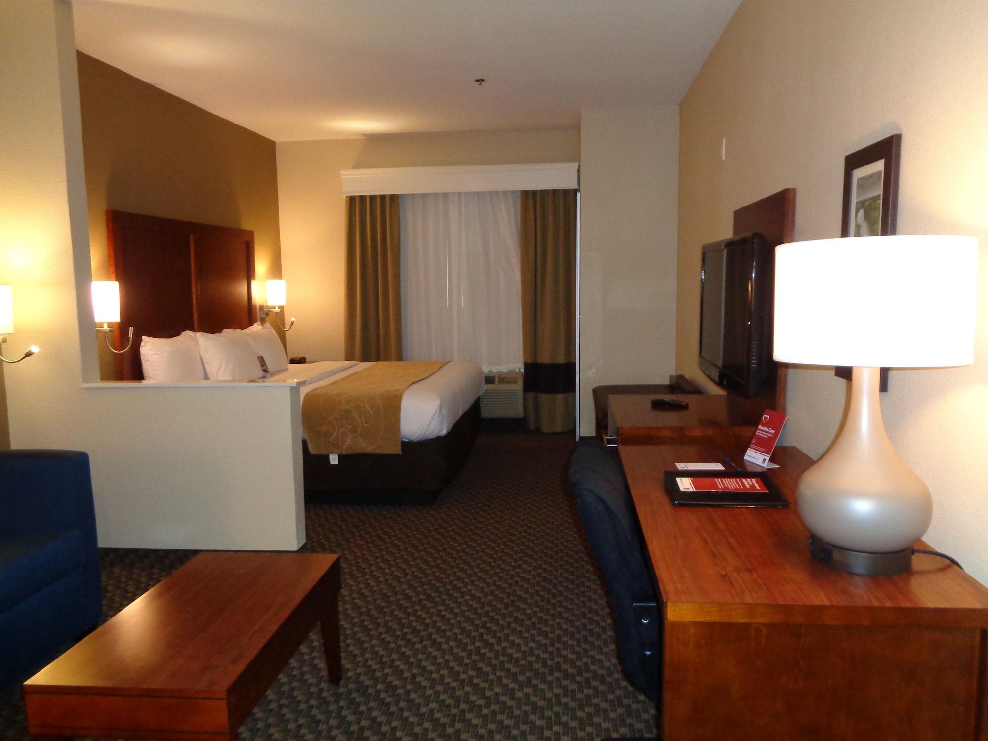 Comfort Suites Лафкін Екстер'єр фото