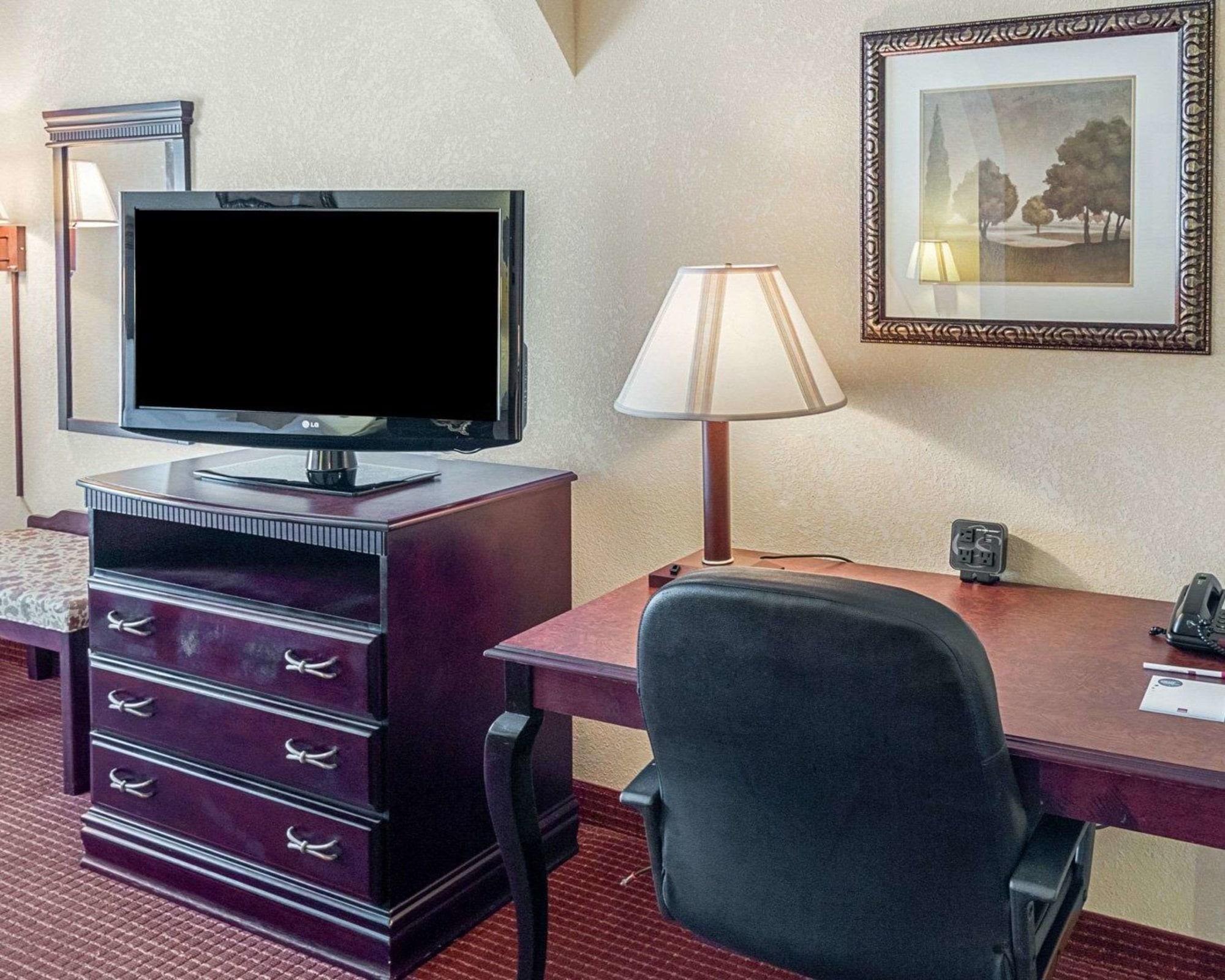 Comfort Suites Лафкін Екстер'єр фото