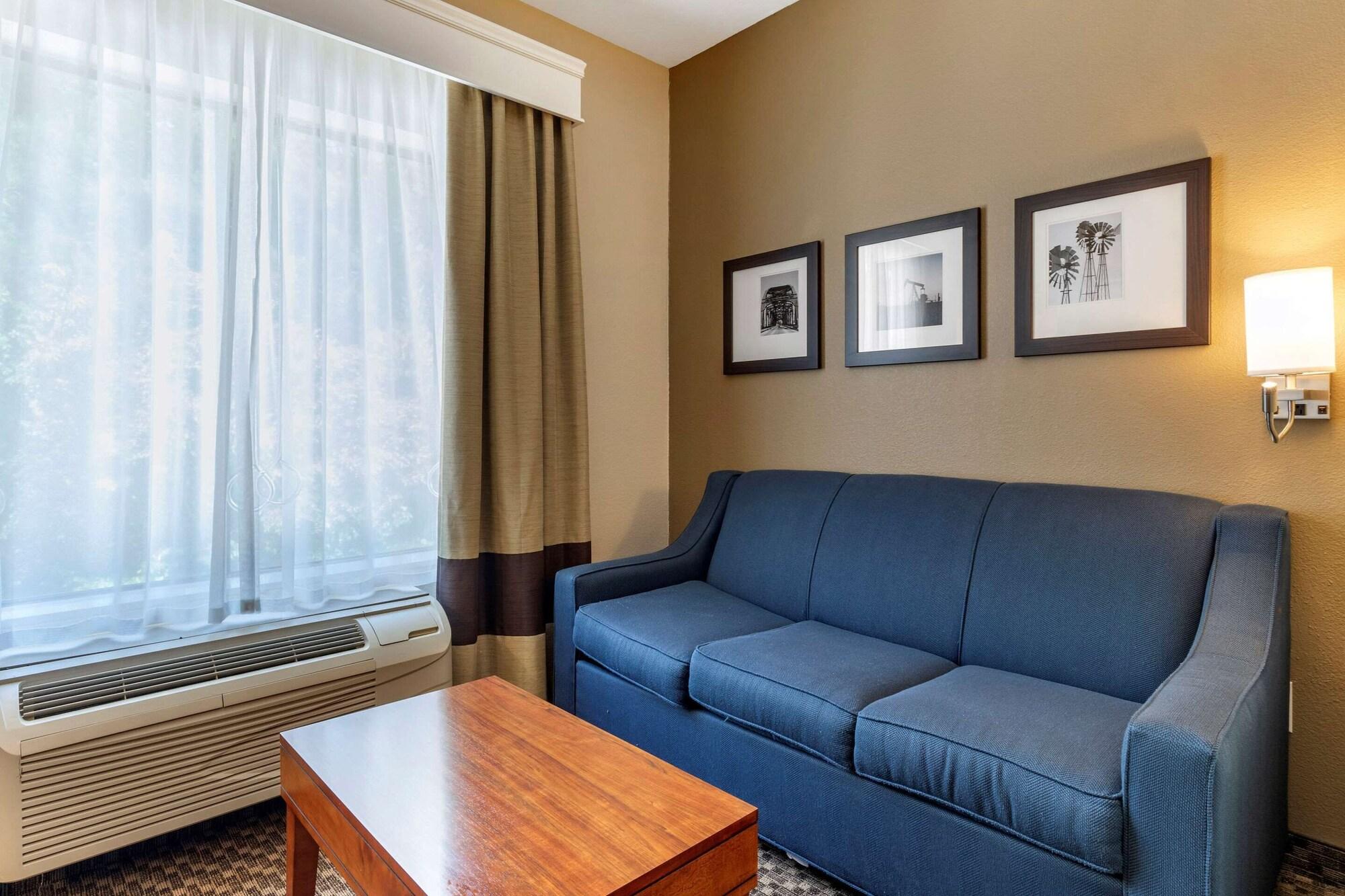Comfort Suites Лафкін Екстер'єр фото