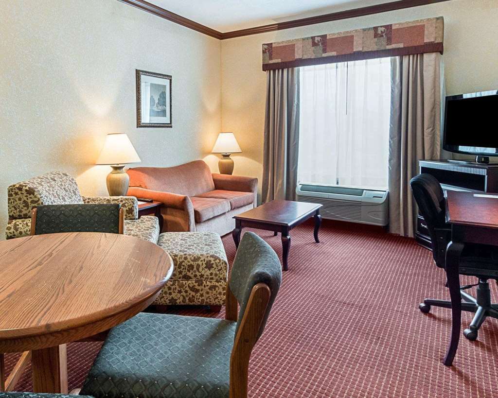 Comfort Suites Лафкін Номер фото