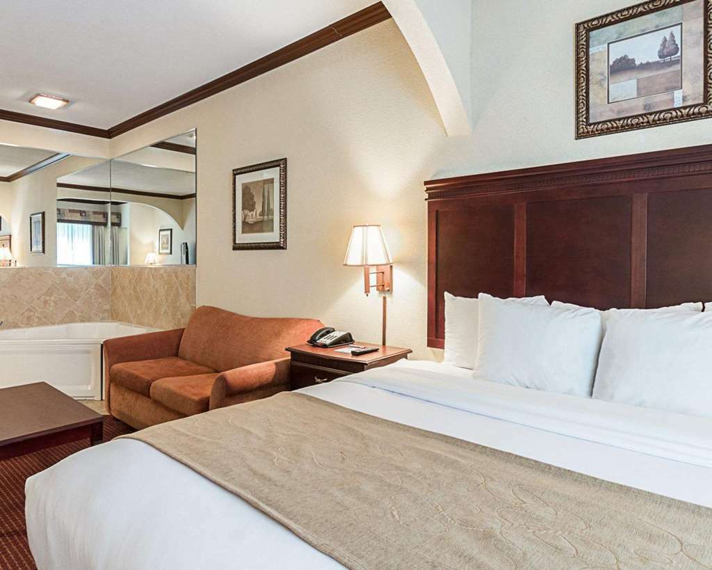 Comfort Suites Лафкін Номер фото